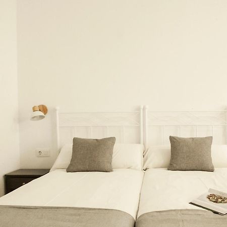 Apartamentos Rg Hospital Valme Seville Exterior photo