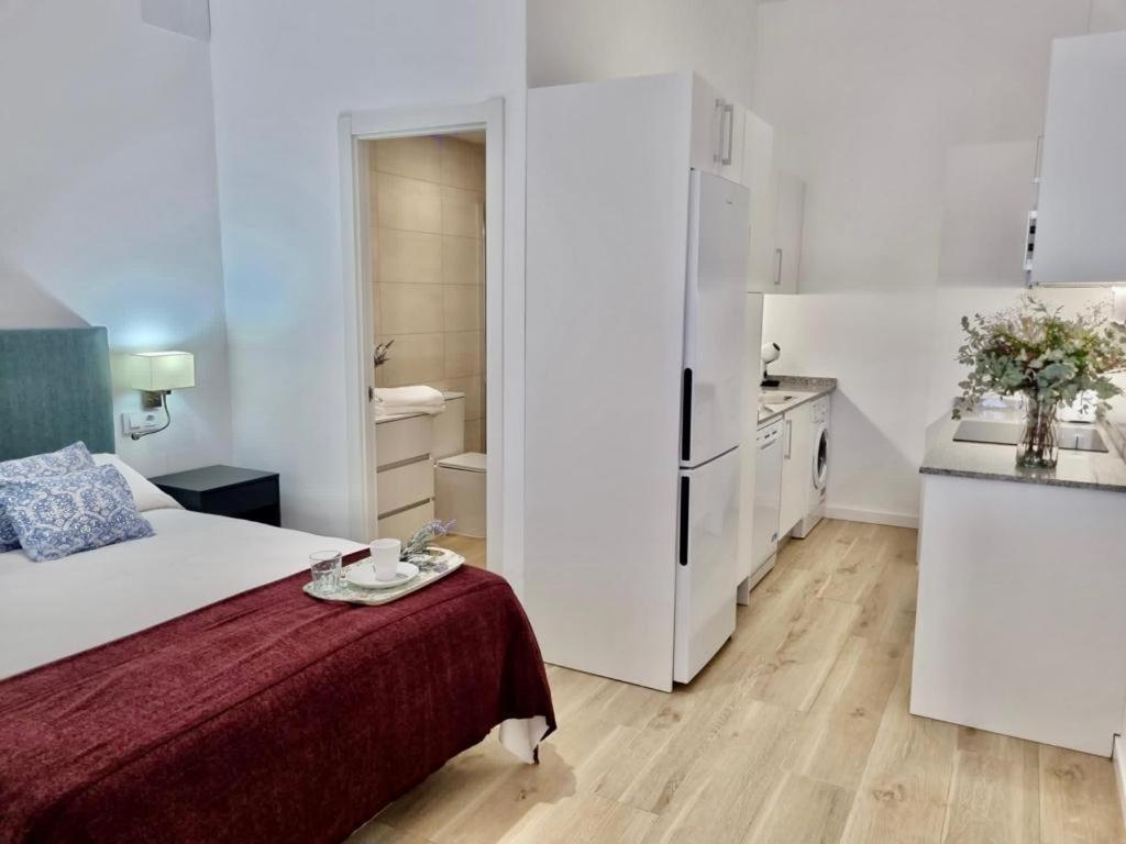 Apartamentos Rg Hospital Valme Seville Exterior photo