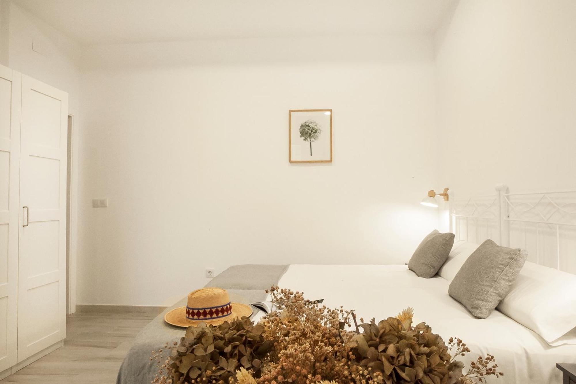 Apartamentos Rg Hospital Valme Seville Exterior photo